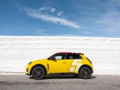 Sukces nowego Renault 5 – fabryka znów pracuje w systemie trzyzmianowym