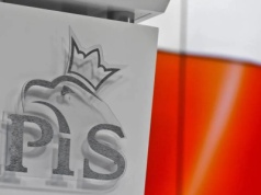 Tusk zmienia nazwę partii, PiS ma konkretną ofertę dla Polaków. "Zaczynamy długą drogę"