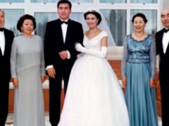 W krajach Azji Centralnej upadek władcy kończy kult jednostki, lecz nie na długo