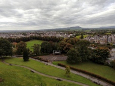 Dawna fabryka i 30-metrowy bar. Jesień tutaj jest jak z filmów