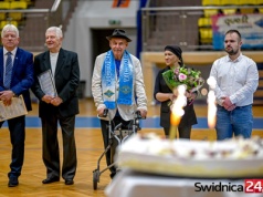 Świętowali jubileusz hali, uhonorowali Edmunda Walczaka