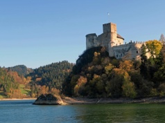 Wysiedlono całą wieś i zalano wodą. Teraz to jedno z najpiękniejszych jezior w Polsce