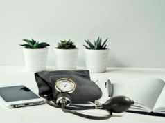 Dlaczego diagnozę lekarza konfrontujemy z Google i sztuczną inteligencją?