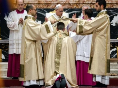 Ważne wydarzenie w Watykanie. Papież wyświęcił Polaka na nuncjusza