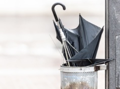 Chłodny i wietrzny poniedziałek na Lubelszczyźnie. Możliwe przelotne opady deszczu