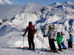 Kiedy ferie zimowe? Rodzice już drżą. „Średnie ceny wzrosły o 11 proc.”