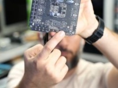 "Trzymajcie się jak najdalej” – ekspert krytykuje topową kartę NVIDII