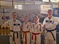 Trzy krążki w drugim starcie karateków z Brzeszcz – FOTO