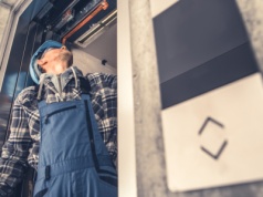 Nowe przepisy ws. obowiązkowych wind. Wszystko się rozbije o kwestie techniczne