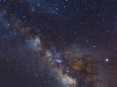 Zamrożone składniki życia odkryte po raz pierwszy poza Drogą Mleczną