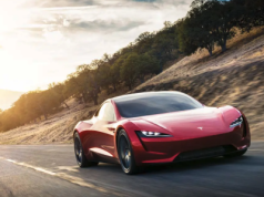 Zwariowana Tesla Roadster zostanie pokazana przed końcem lat