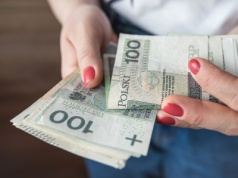 Rodzice kłócą się o 800+. "Ludzie inwestują w sztabki złota lub obligacje"