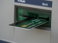 Karta jest przy Tobie, a pieniądze znikają? Uważaj na TO