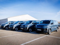 Ponad 300 furgonetek Stellantis Pro One dołącza do sieci dostaw Amazon w Hiszpanii