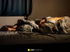 Ten sposób pokonuje bezsenność w dwie minuty. Działa u każdego