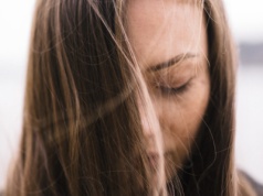 Karała się za własny sukces. Czuła, że w ten sposób jest lojalna wobec matki