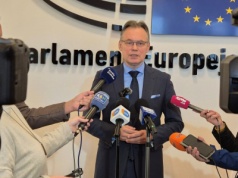 Afera w Nowym Sączu. Zatrzymania CBA. Mularczyk: „Czas na dymisję!”