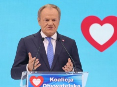 Przed Tuskiem arcytrudna decyzja. Tylko w ten sposób uda mu się utrzymać władzę