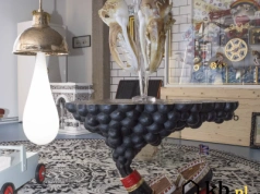 Koniec z bielą i szarością – ten styl podbija salony w 2025 roku