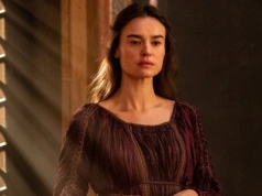 Kasia Smutniak Maryją. Gibson nie wie o proteście; polską prawicą (raczej) się nie przejmie