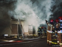 Gigantyczny pożar w powiecie lublinieckim! 40 zastępów strażaków walczyło z ogniem, straty 3 mln zł
