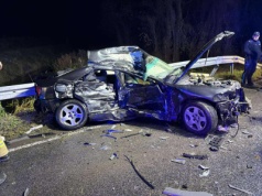 Wypadek na drodze krajowej nr 63. Kierowca w szpitalu