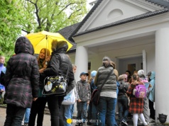 Miały być darmowe wycieczki dla uczniów, jest problem. Nowy program MEN dla szkół może okazać się porażką