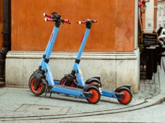 Hulajnogi elektryczne w miastach były wielkim błędem. Na szczęście to już koniec