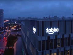 Grupa Żabka miała 463 mln zł zysku netto, 1,28 mld zł skorygowanego zysku EBITDA w III kw. 2025