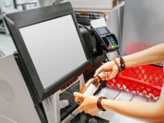 Kasy samoobsługowe z podatkiem. Miasto chce chronić miejsca pracy