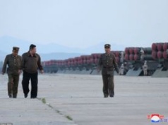 Korea Płn. przeprowadziła test potężnych rakiet. Przed Trumpem w Seulu