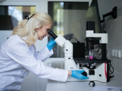 „Wysyłałam co tydzień po kilkadziesiąt maili i nic”. Polscy naukowcy mają genialne pomysły, ale gdy próbują na nich zarabiać robią podstawowe błędy