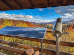 Wieża Szczerbanówka. Cudne widoki na szczyty Bieszczadów