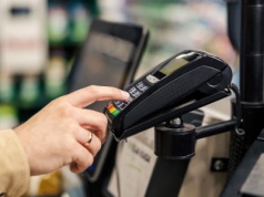 Tusk biczuje Berkowicza. Premier podbija bębenek emocji!