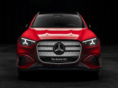 Mercedes pod presją: Zysk spadł o połowę. Chiny i cła uderzają w giganta