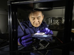 Czarny metal odmieni energetykę słoneczną. Nawet 15 razy wyższa moc niż dotychczas