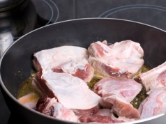 Przekręt w branży mięsnej. Chodzi o fałszywe etykiety