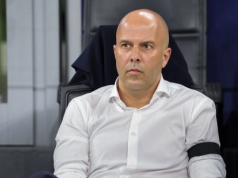 Nie do poznania Liverpool zostaje wyeliminowany 3-0 z EFL Cup przez Crystal Palace