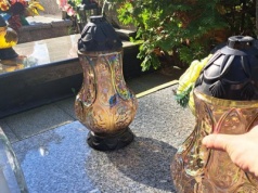 Ile kosztuje sprzątanie grobów? Kwoty zależą od kilku czynników