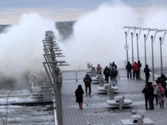 Co za załamanie pogody w Polsce! Potężna wichura i sztorm uderzą. Są ostrzeżenia IMGW