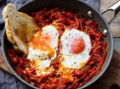 Usmaż jajka sadzone na tej mieszance. To włoski patent na danie, które przebije smakiem jajecznicę