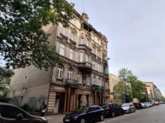 "Samotna" kamienica idzie do remontu. Przetrwała stulecie niemal bez zmian