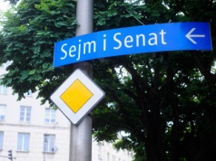 Dwukadencyjność nie jest remedium na problemy samorządności