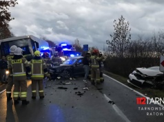 Wypadek na granicy powiatów. Dwie osoby poszkodowane