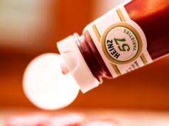 "Presja kosztowa nie słabnie". Kraft Heinz tnie prognozy