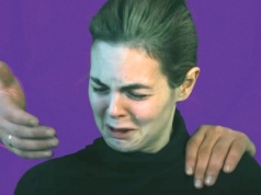 "Dom dobry" pokazuje piekło za ścianą. Ale przemoc nie zawsze zostawia siniaki