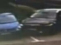 Pijany kierowca pojechał po zakupy i uszkodził auto we Wschowie. Jest nagranie