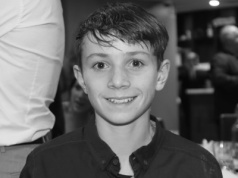 17-latek zmarł podczas treningu. Chwytające za serce słowa ojca. "Był jaśniejącym światłem w życiu rodziny"