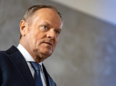 Premier: dług Polski jest po kontrolą. Inflacja w październiku może być poniżej 3 proc.