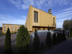 Zdewastował zakrystię, ukradł pieniądze i wypił wino mszalne. Sprawca włamania do kościoła w Żorach zatrzymany